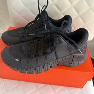 Nike Free Metcon 4 Women’s 7.5 (Black)